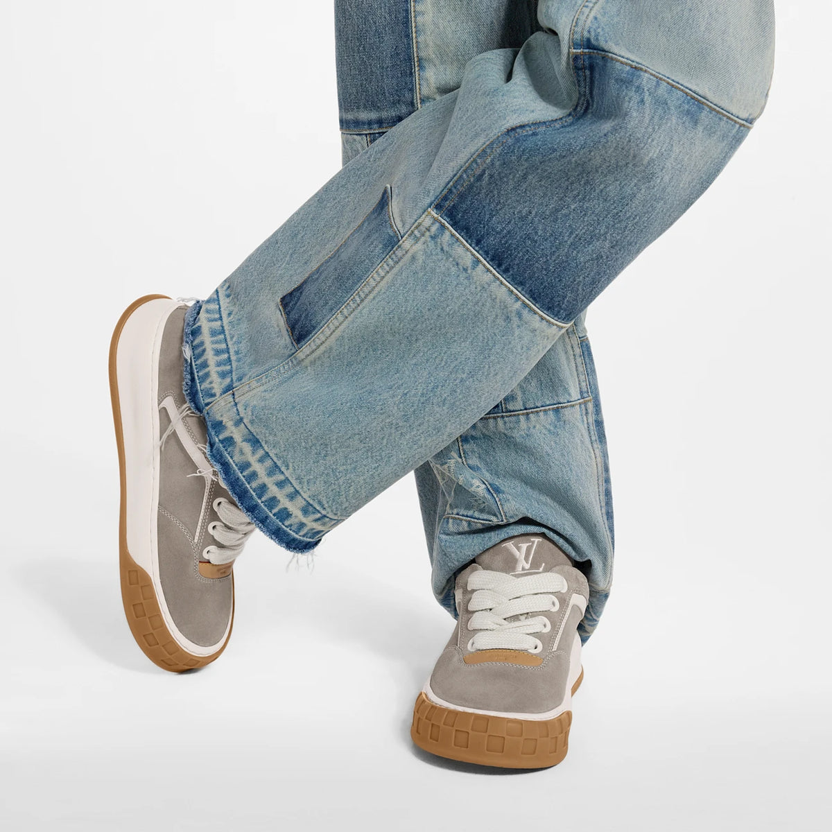Louis Vuitton TILTED Sneakers Gris